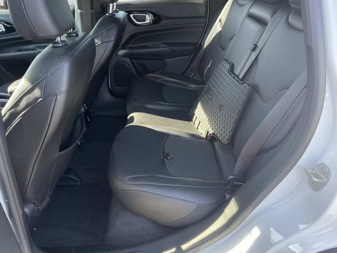 Used 2024 Jeep Compass Latitude w/ Convenience Group image 7