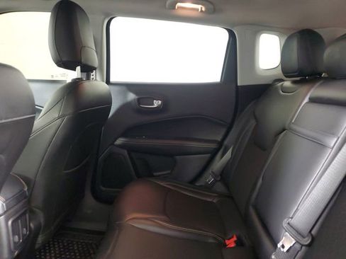 Used 2018 Jeep Compass Latitude w/ Popular Equipment Group image 10