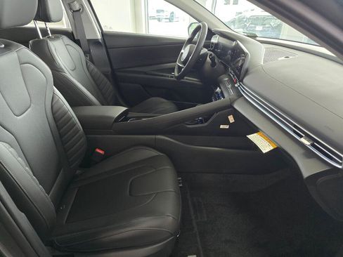 New 2026 Hyundai Elantra Limited FWD image 40