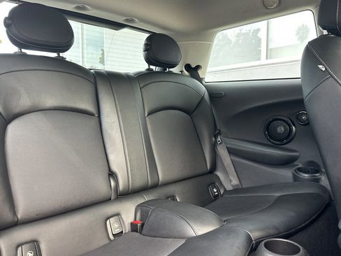 Used 2015 MINI Cooper 2-Door Hardtop image 27