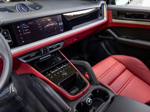 New 2026 Porsche Cayenne Coupe AWD/4WD image 49