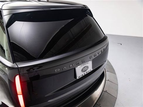 Used 2025 Land Rover Range Rover SE AWD/4WD image 31