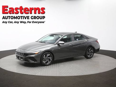 Used 2024 Hyundai Elantra Limited FWD image 59