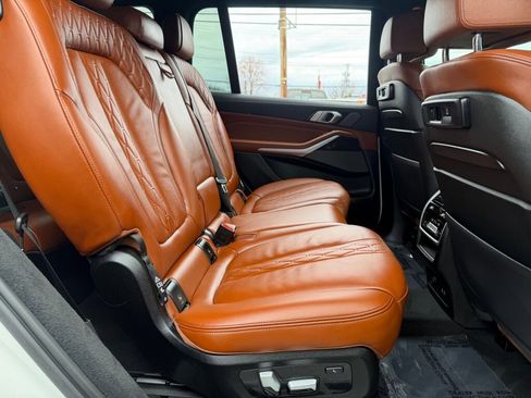Used 2021 BMW X7 xDrive40i w/ M Sport Package image 26