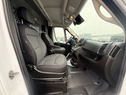 Used 2024 RAM ProMaster 2500 w/ Safety Group image 33