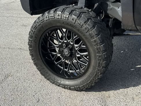 Used 2012 Toyota Tundra Limited w/ Memory Pkg image 11