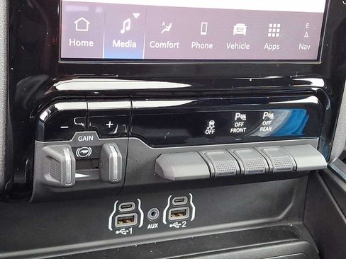Used 2025 RAM 1500 Big Horn AWD/4WD image 26