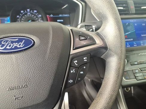 Used 2020 Ford Fusion SE image 16