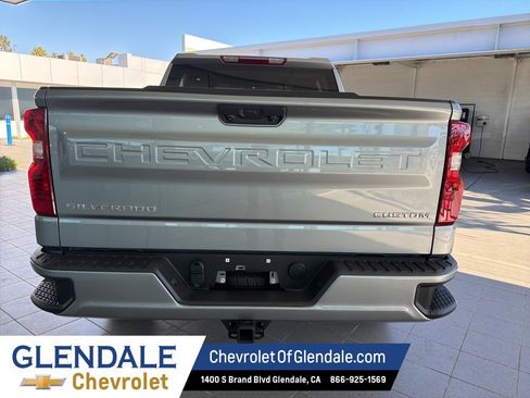 Used 2025 Chevrolet Silverado 1500 Custom image 6