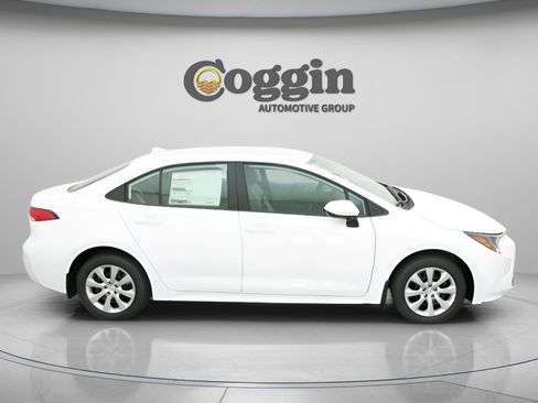 New 2026 Toyota Corolla LE FWD image 21