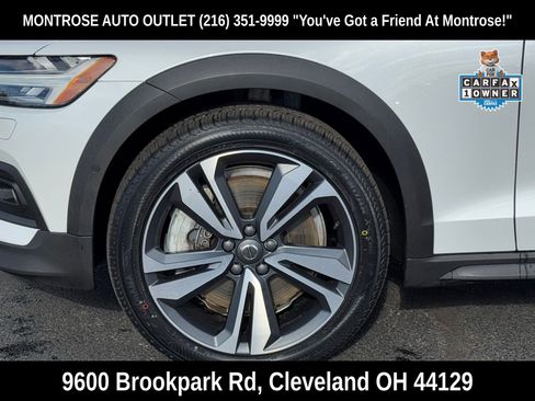 Used 2024 Volvo V60 B5 Cross Country Plus image 52