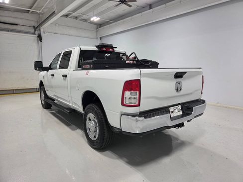 Used 2024 RAM 2500 Tradesman w/ Chrome Appearance Group AWD/4WD image 7