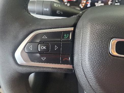 Used 2025 Jeep Compass Limited AWD/4WD image 38