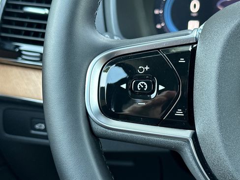 New 2025 Volvo XC90 B6 Plus w/ Protection Package Premier image 29