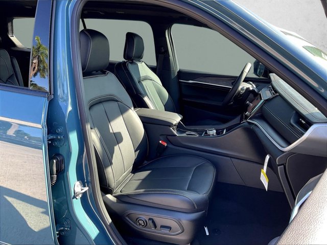 New 2026 Jeep Grand Cherokee L Limited AWD/4WD image 30