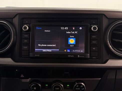 Used 2016 Toyota Tacoma SR5 w/ Towing Package RWD image 21