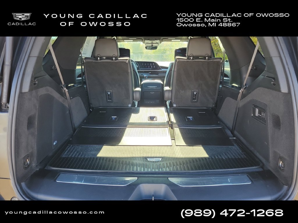 Used 2024 Cadillac Escalade Premium Luxury w/ LPO, Floor Liner Package AWD/4WD image 33