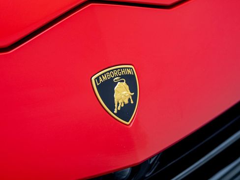 Used 2024 Lamborghini Urus Performante AWD/4WD image 65