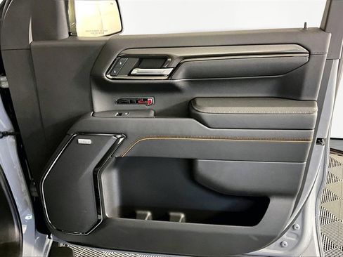 Used 2024 GMC Sierra 1500 AT4 w/ Technology Package image 29