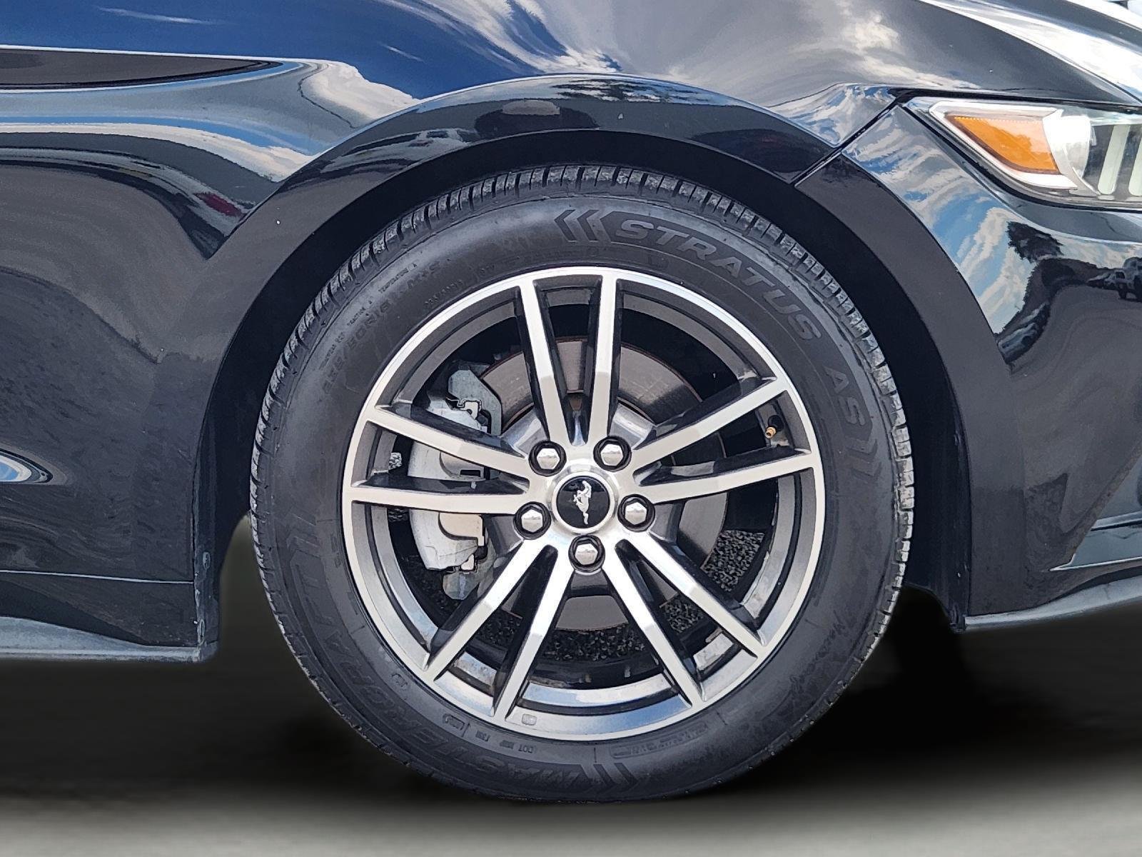 Used 2017 Ford Mustang Coupe RWD image 10