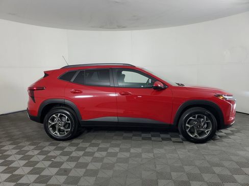 New 2026 Chevrolet Trax LT image 3