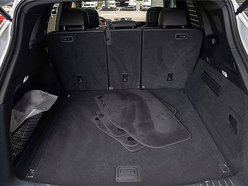 Certified 2025 Porsche Cayenne S image 22