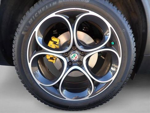 Used 2019 Alfa Romeo Stelvio Ti Lusso w/ Quick Order Package 22X Lusso image 7