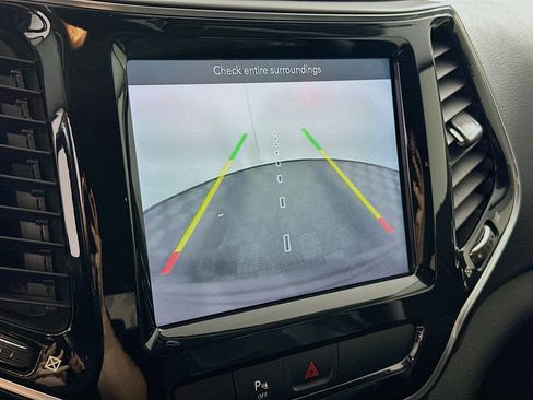 Used 2019 Jeep Cherokee Limited AWD/4WD image 21