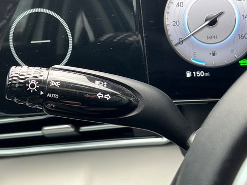 Used 2023 Hyundai Elantra Limited FWD image 33