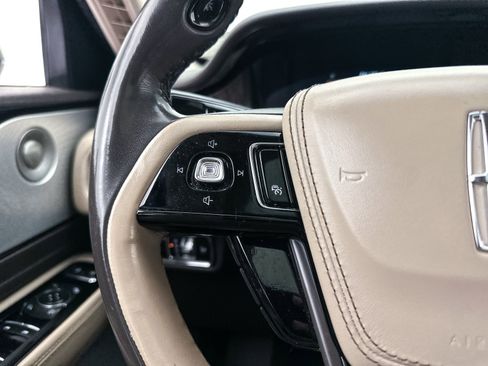Used 2022 Lincoln Aviator Reserve w/ Equipment Group 201A AWD/4WD image 32