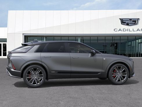 New 2026 Cadillac Lyriq V w/ Exterior Carbon Fiber Package image 29