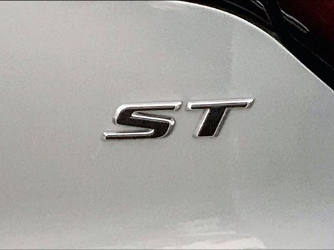 Used 2024 Buick Encore GX Sport Touring image 10