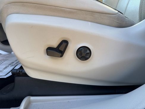 Used 2021 Chrysler Pacifica Limited w/ Premium & Safety Sphere Group image 15