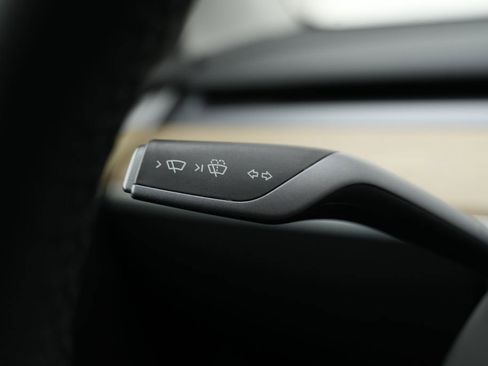 Used 2023 Tesla Model Y Long Range image 46