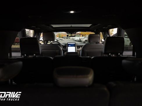 Used 2024 Ford Expedition Max Platinum image 22