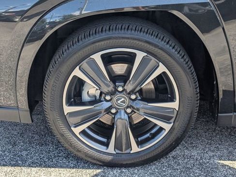 Used 2025 Lexus UX 300h FWD w/ Accessory Package (Z2) image 19