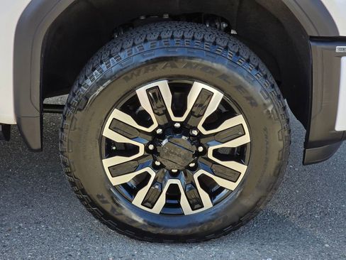 Used 2024 GMC Sierra 3500 Denali Ultimate image 46