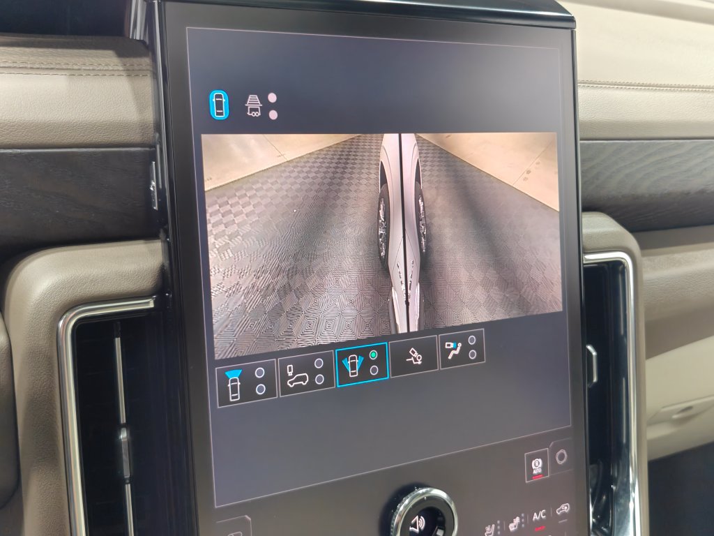 Used 2026 GMC Yukon Denali w/ Advanced Technology Package AWD/4WD image 79