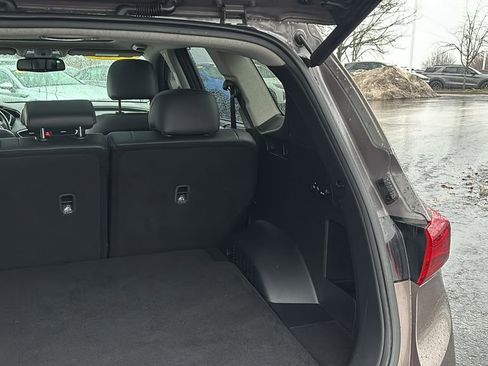 Used 2020 Hyundai Santa Fe SEL w/ Convenience + Premium Package image 34