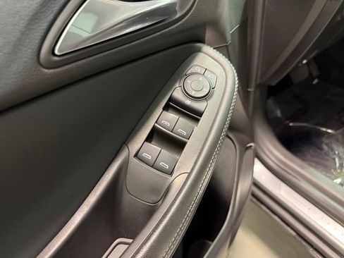 Used 2021 Buick Encore GX Preferred w/ Cold Weather Comfort Package FWD image 11