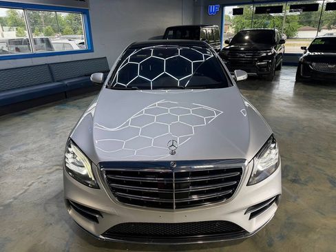Used 2019 Mercedes-Benz S 560 4MATIC Sedan w/ AMG Line Exterior image 2