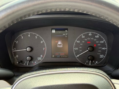 Used 2024 Toyota Corolla Cross LE FWD image 19