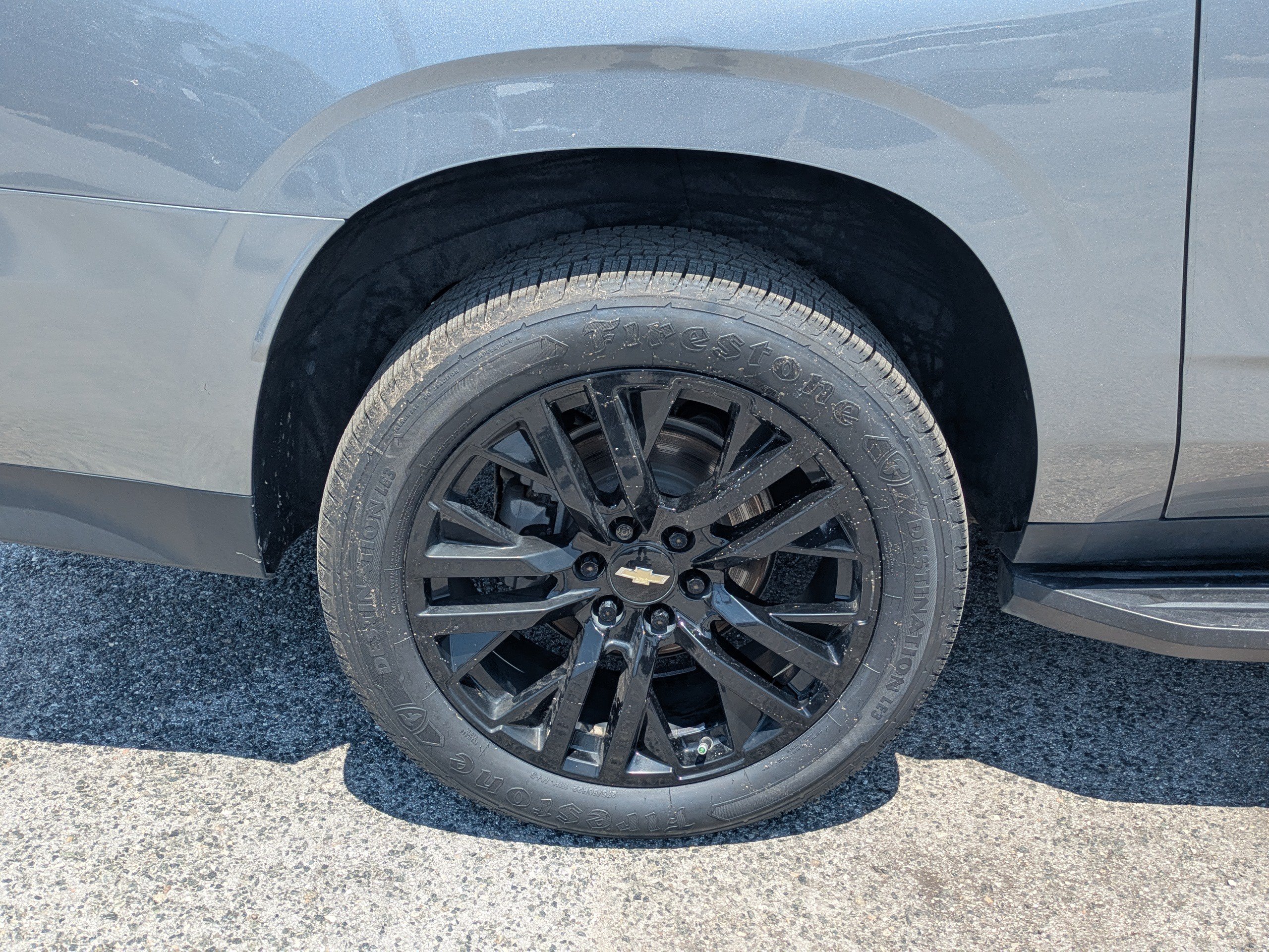 Used 2021 Chevrolet Suburban RST w/ Rear Media and Nav Package RWD image 11