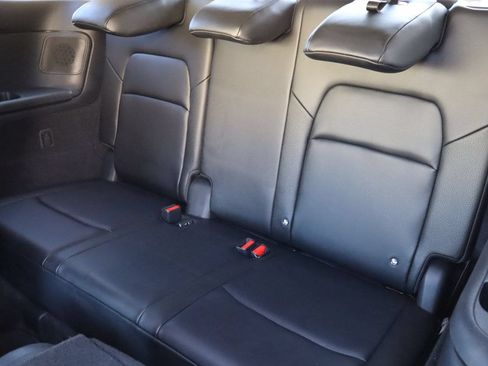 Used 2024 Nissan Pathfinder SL w/ SL Premium Package FWD image 7