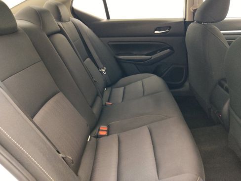 Used 2022 Nissan Altima 2.5 SV w/ SV Premium Package FWD image 19