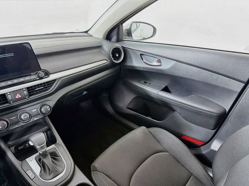 Used 2021 Kia Forte LXS FWD image 21