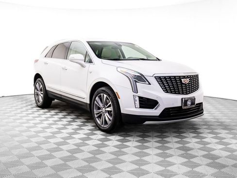 Certified 2024 Cadillac XT5 Premium Luxury image 8