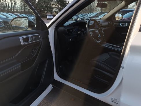 Used 2022 Ford Explorer ST image 56