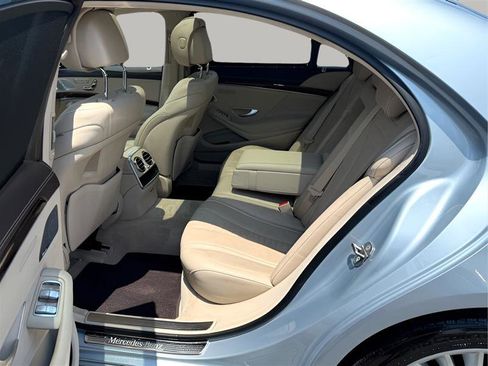 Used 2018 Mercedes-Benz S 560 Sedan image 21