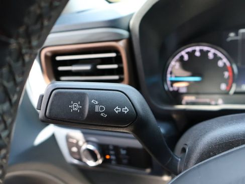 Used 2023 Ford Maverick Lariat w/ Lariat Luxury Package AWD/4WD image 35